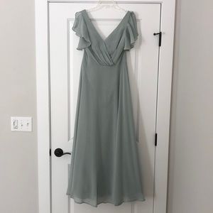 David’s Bridal Bridesmaid Dress | Flutter Sleeve Dusty Sage Size 6